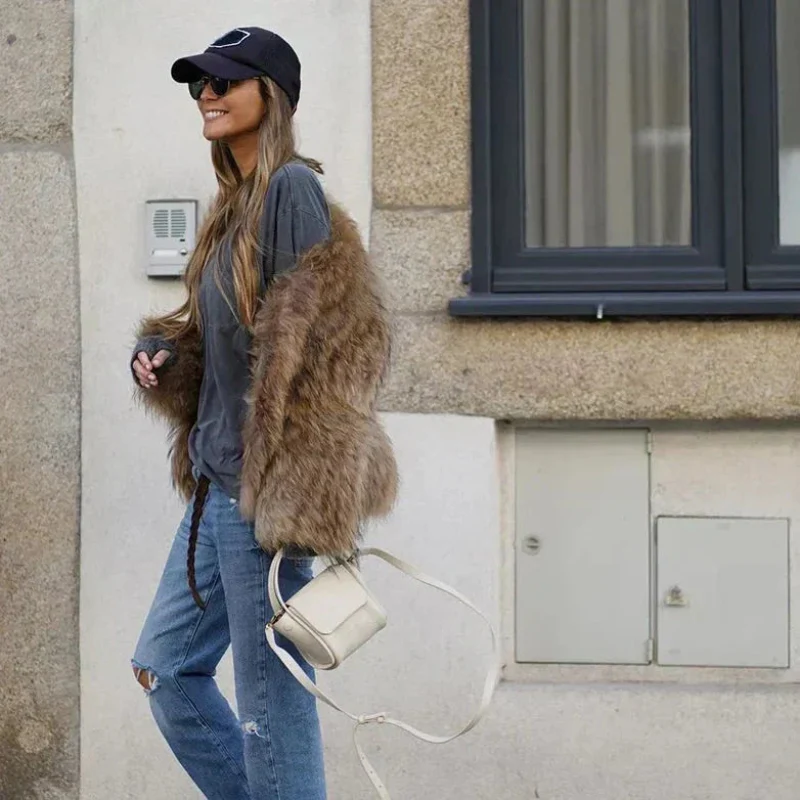 Veste femme ample effet fourrure manches longues - Image 4