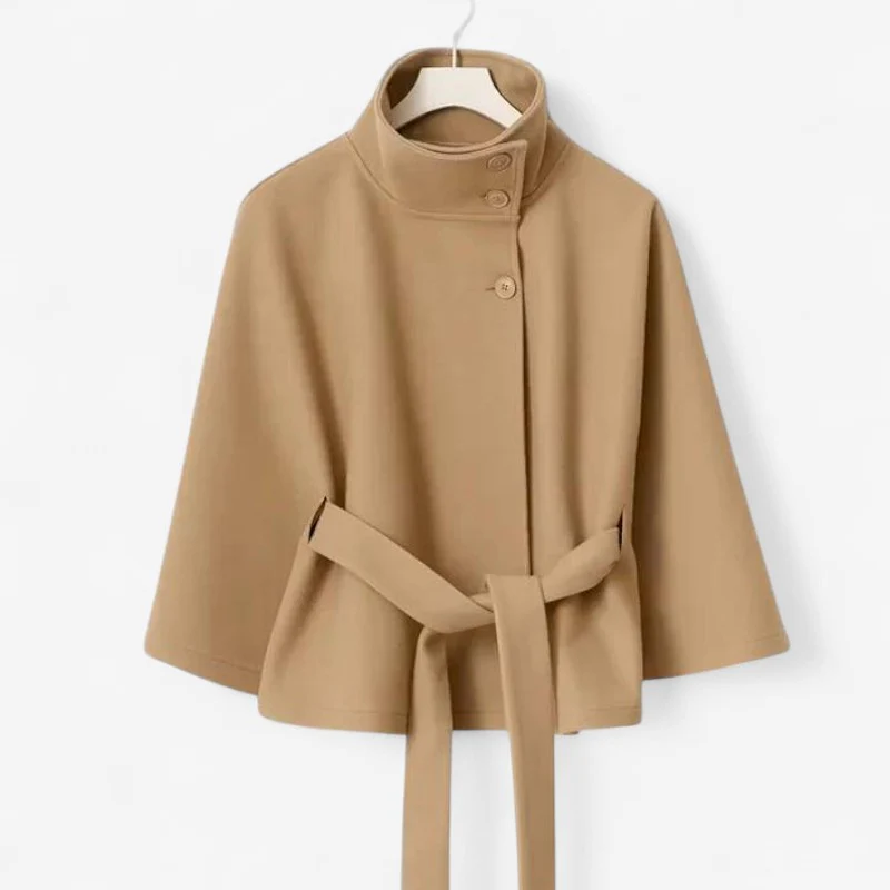 Manteau femme col montant avec manches cape - Image 3