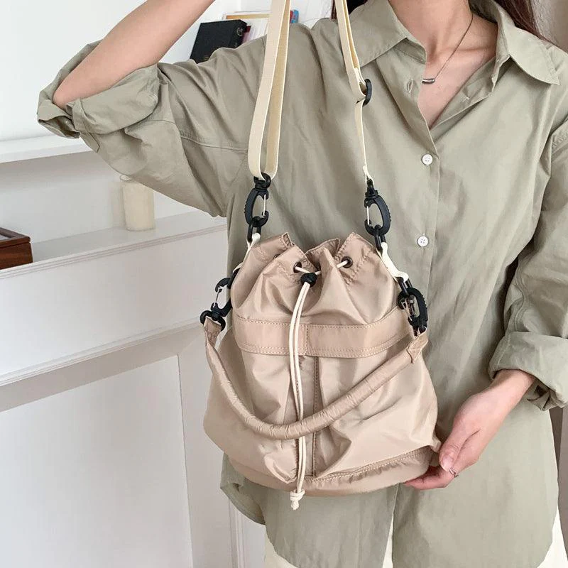 Grand sac à main multi-poches avec bandoulière réglable - Image 16