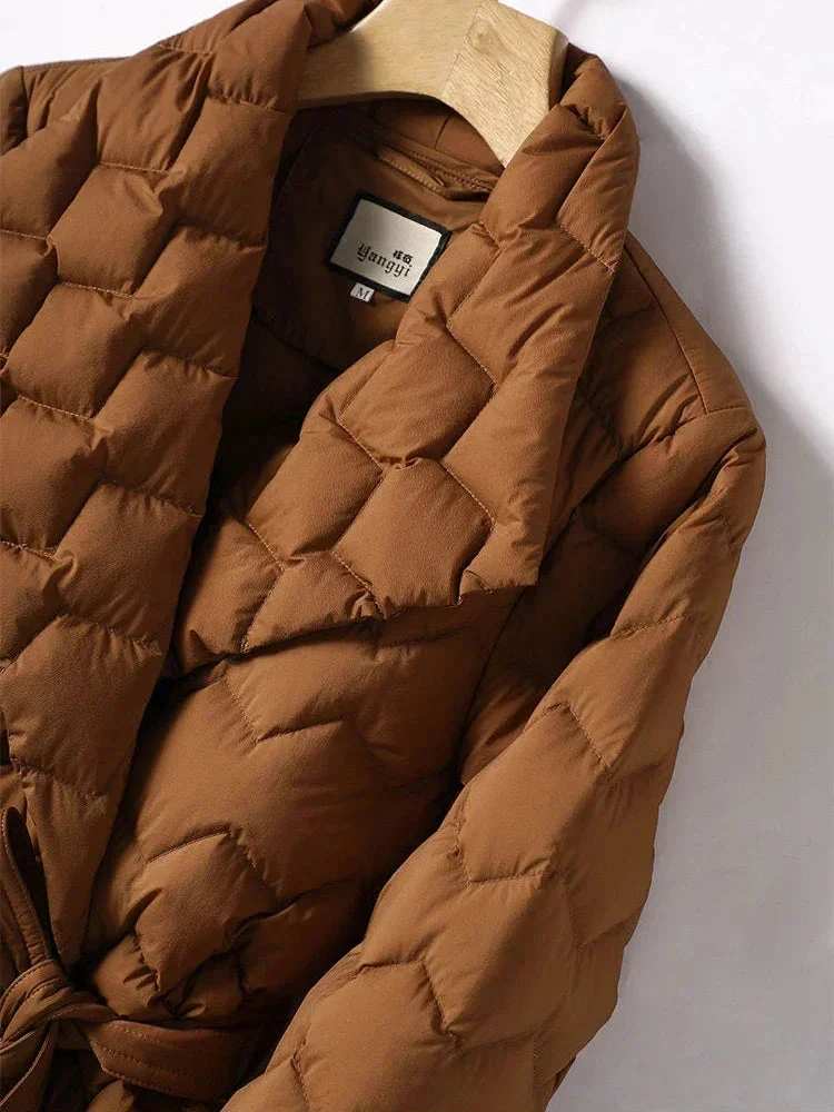 Veste matelassée chic avec ceinture à la taille pour la chaleur hivernale - Image 4