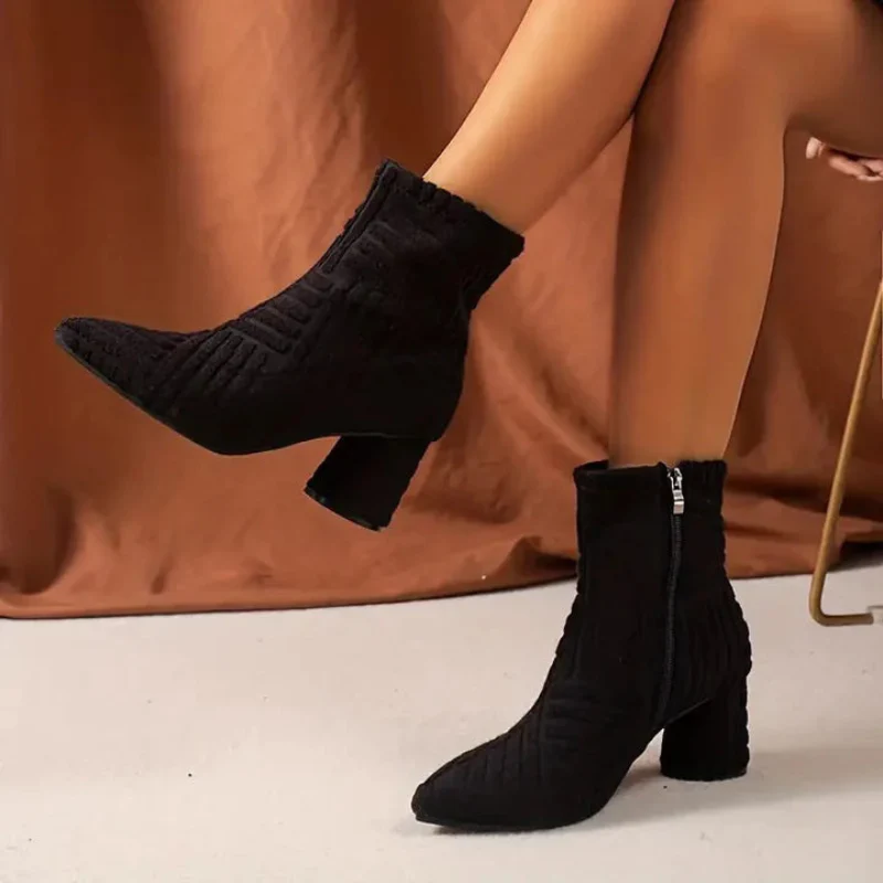 Aylin – Bottines à bout pointu avec talon carré et fermeture éclair latérale - Image 5