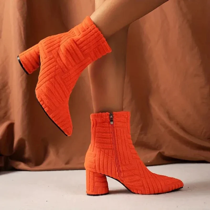 Aylin – Bottines à bout pointu avec talon carré et fermeture éclair latérale - Image 8