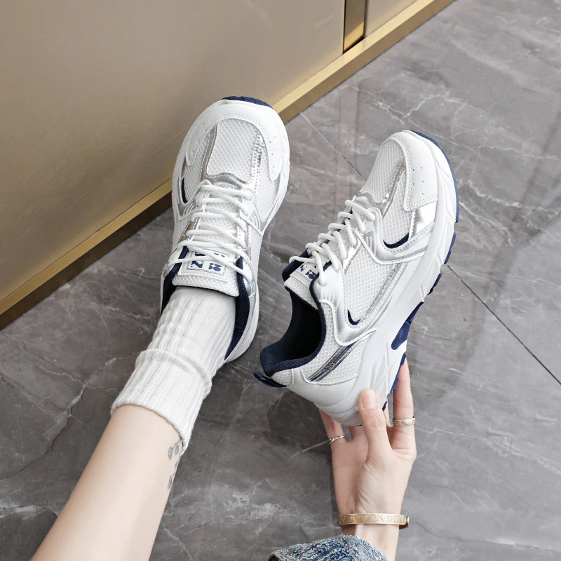 Bianca – Chaussures à lacets en maille avec semelle antidérapante - Image 3