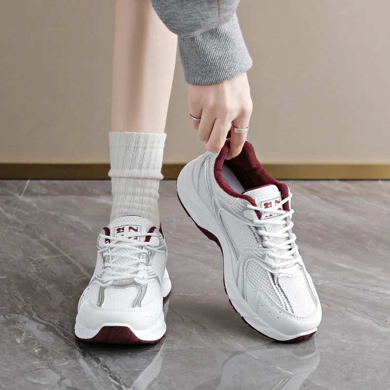 Bianca – Chaussures à lacets en maille avec semelle antidérapante - Image 5