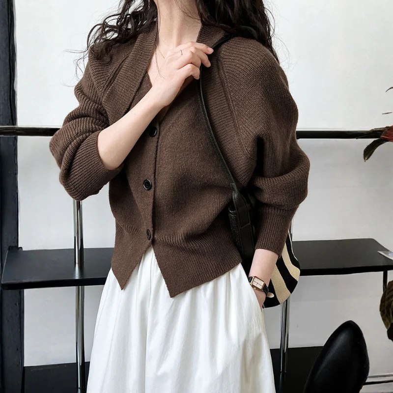Brynn – Gilet en maille à manches longues avec motif croisé et boutons - Image 4