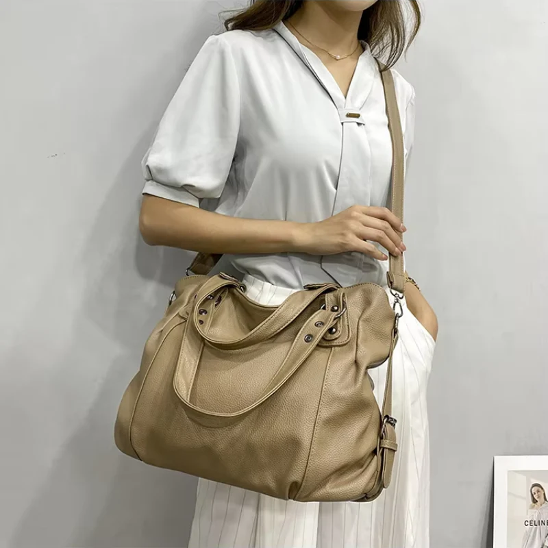 Grand sac Camille en cuir PU noir - Image 6