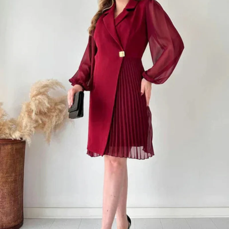 Mini-robe à manches longues avec jupe plissée - Image 6
