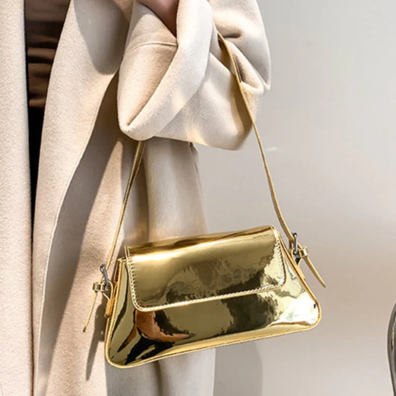 Petit sac à main en cuir avec fermeture à bouton - Image 11
