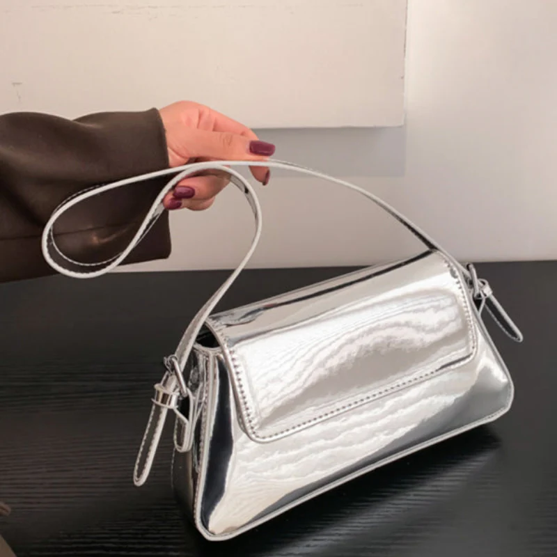 Petit sac à main en cuir avec fermeture à bouton - Image 14