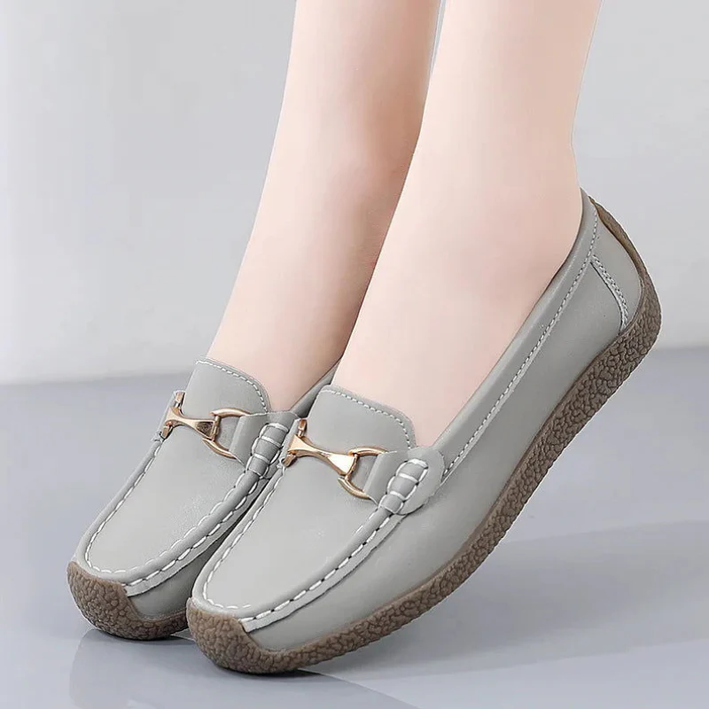 Chaussures plates pour femme avec design à enfiler - Image 12