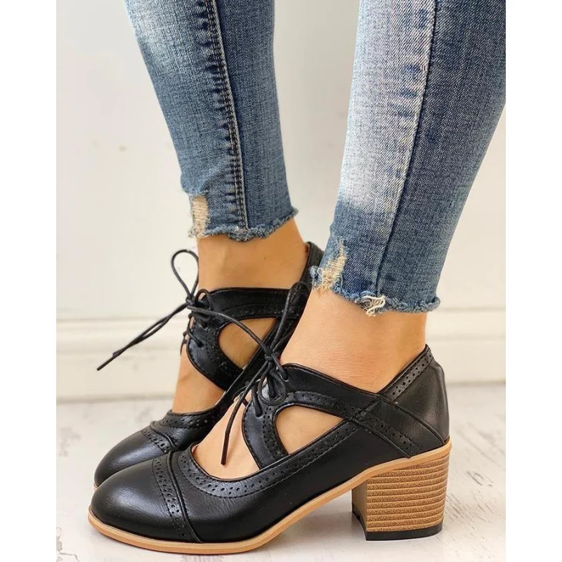 Clara – Chaussures femme à talon bloc avec découpes - Image 3