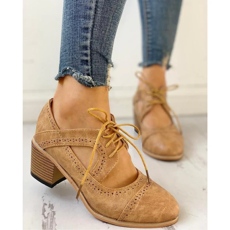 Clara – Chaussures femme à talon bloc avec découpes - Image 5