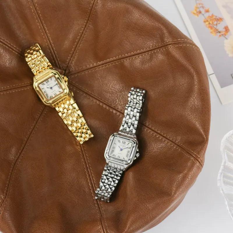 Montre femme carrée avec chiffres romains - Image 6