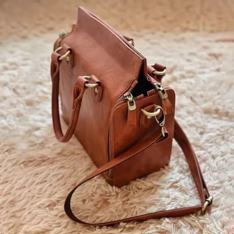 Grand sac à main avec bandoulière réglable et poignée - Image 2