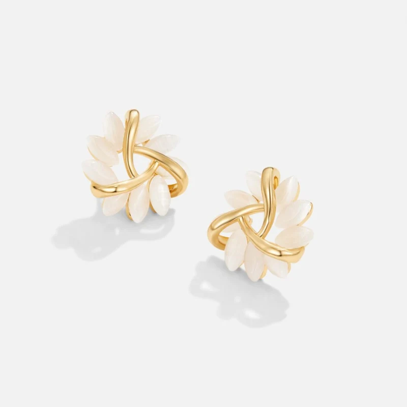 Boucles d’oreilles Dahlia pétales élégantes