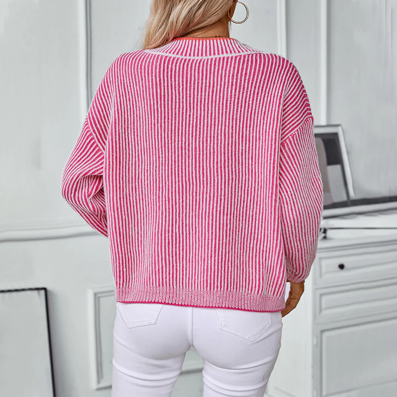 Pull femme ample col V imprimé - Image 5