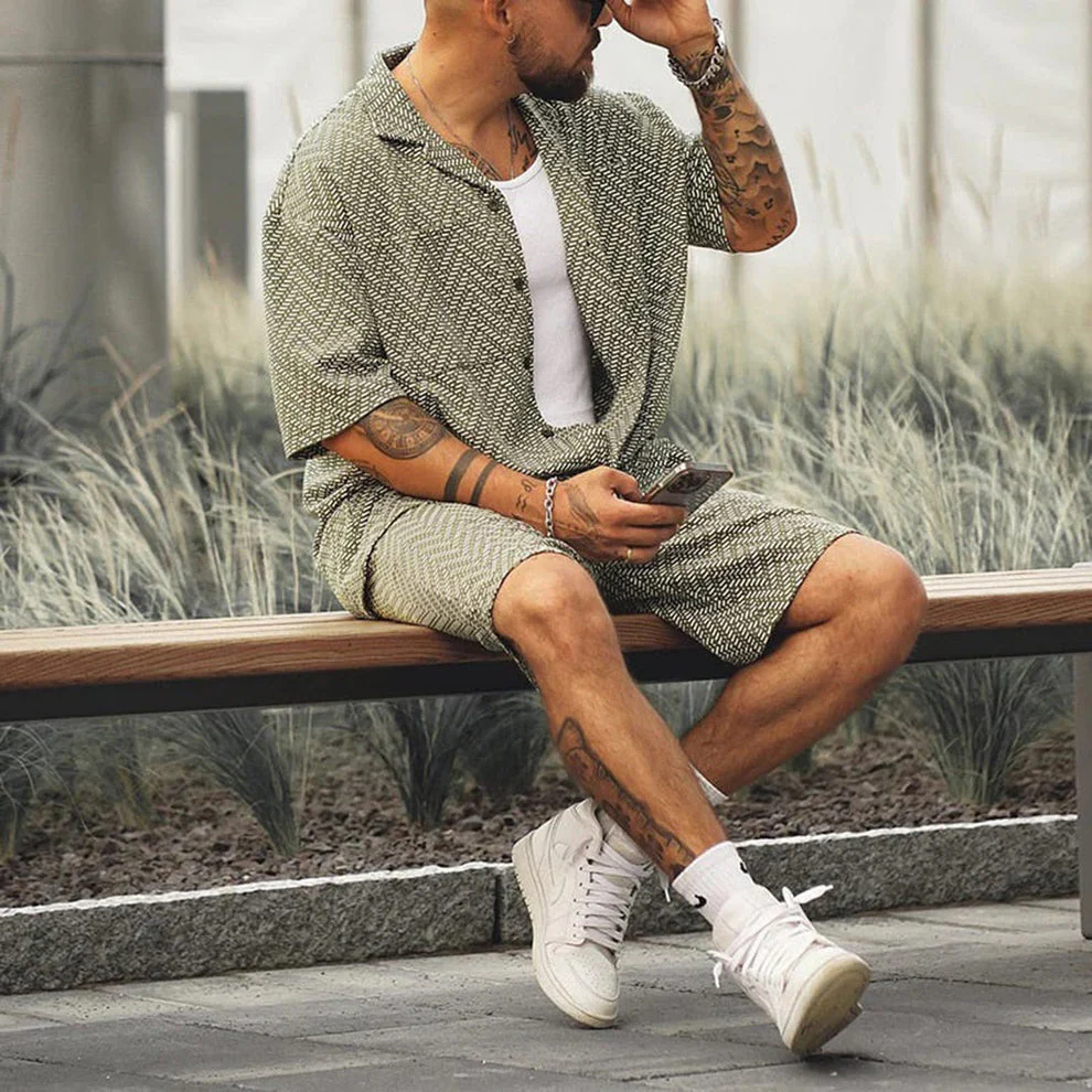 Dylan – Ensemble homme chemise manches courtes et short à motif graphique - Image 3