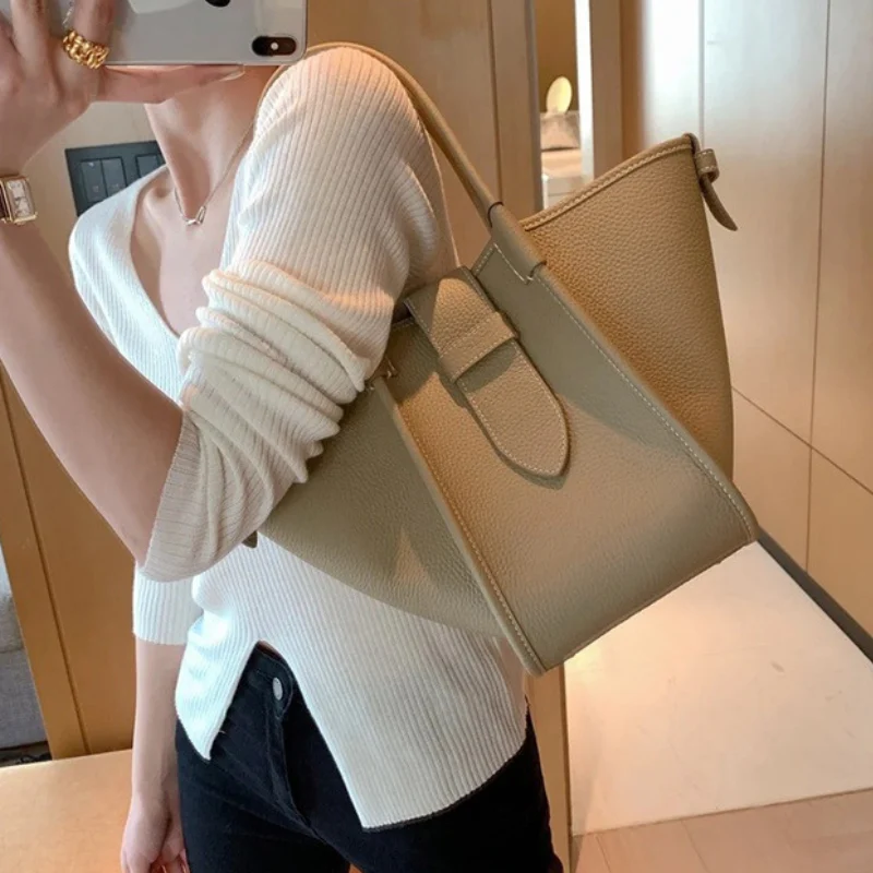 Elina – Sac à main en forme de seau avec Sangle réglable - Image 6