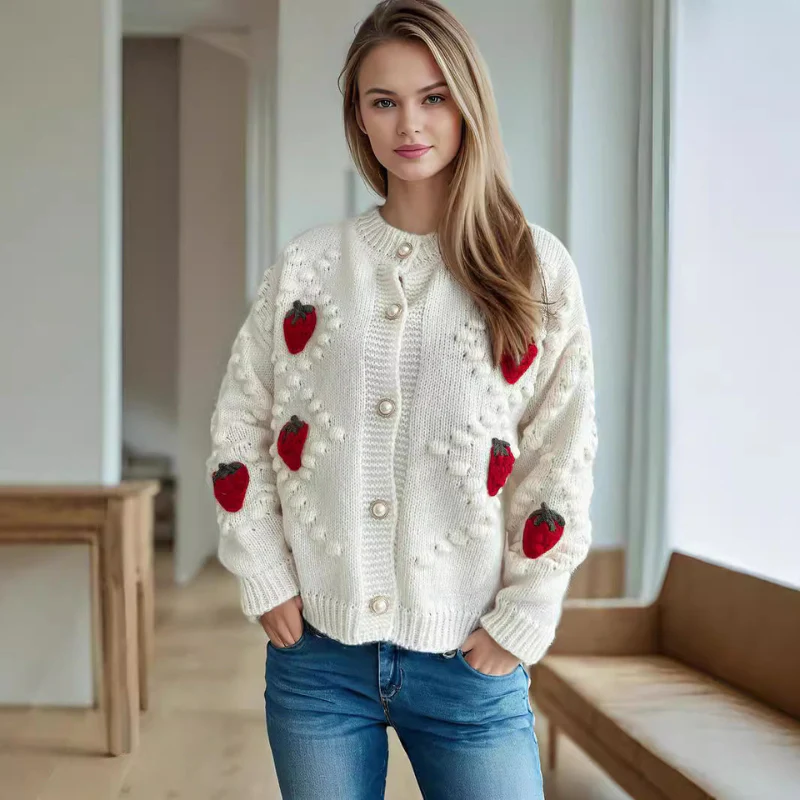 Elizabeth – Gilet boutonné à imprimé fraise et manches longues - Image 4