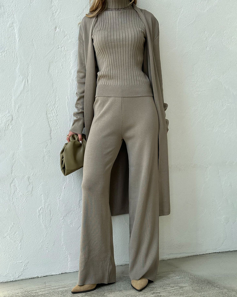 Ensemble trois pièces élégant et confortable