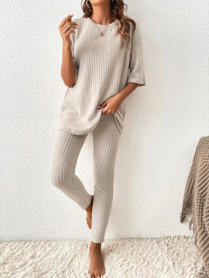 Ensemble de salon élégant pour femmes, chic et confortable - Image 2