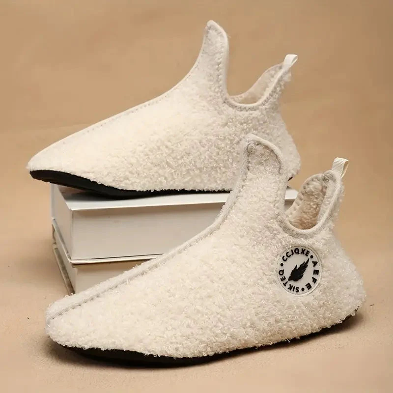 Chaussons doux et élégants pour une détente élégante - Image 2