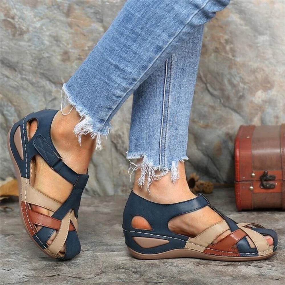 Sandales à talon compensé avec design respirant et réglable - Image 6