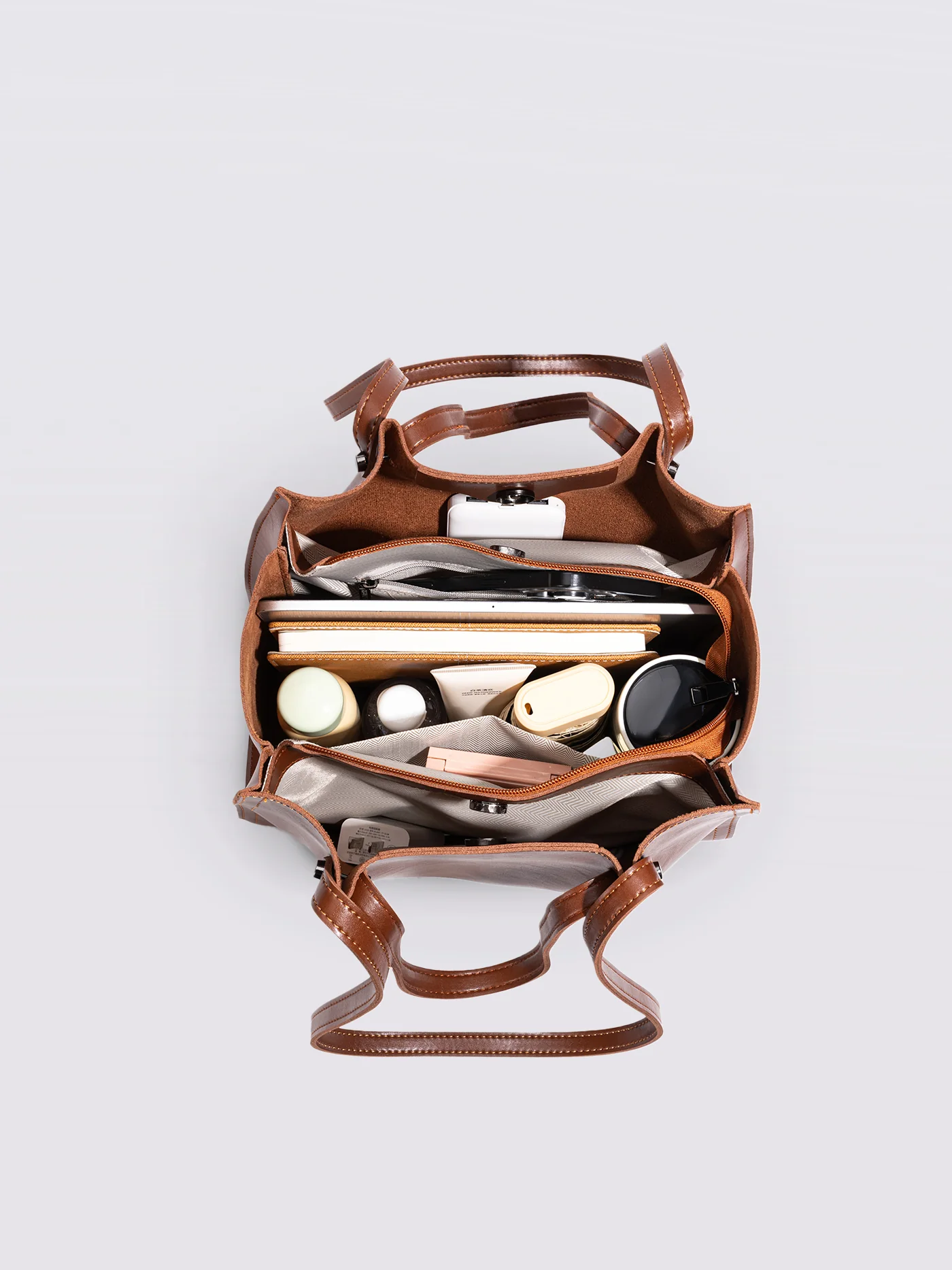 Sac Bandoulière Grande Capacité au Design Luxueux et Bretelles Larges - Image 10