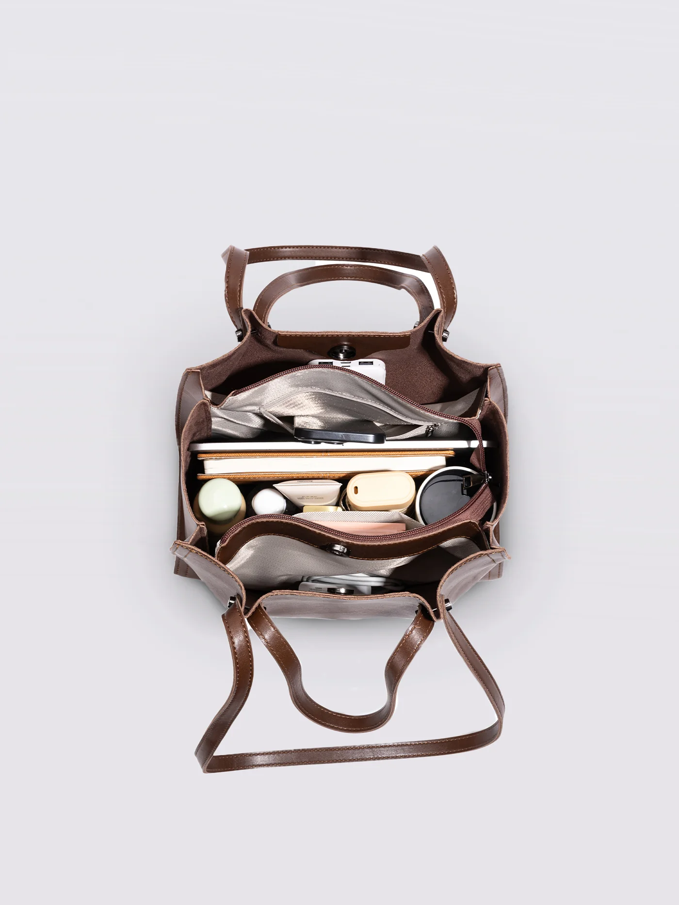 Sac Bandoulière Grande Capacité au Design Luxueux et Bretelles Larges - Image 9