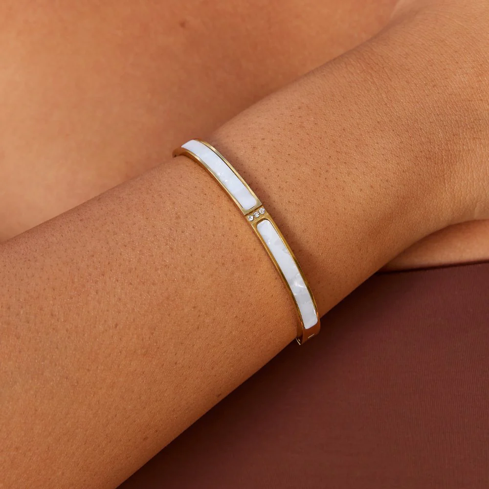 Bracelet Élégant avec Panneaux Lisses - Image 3