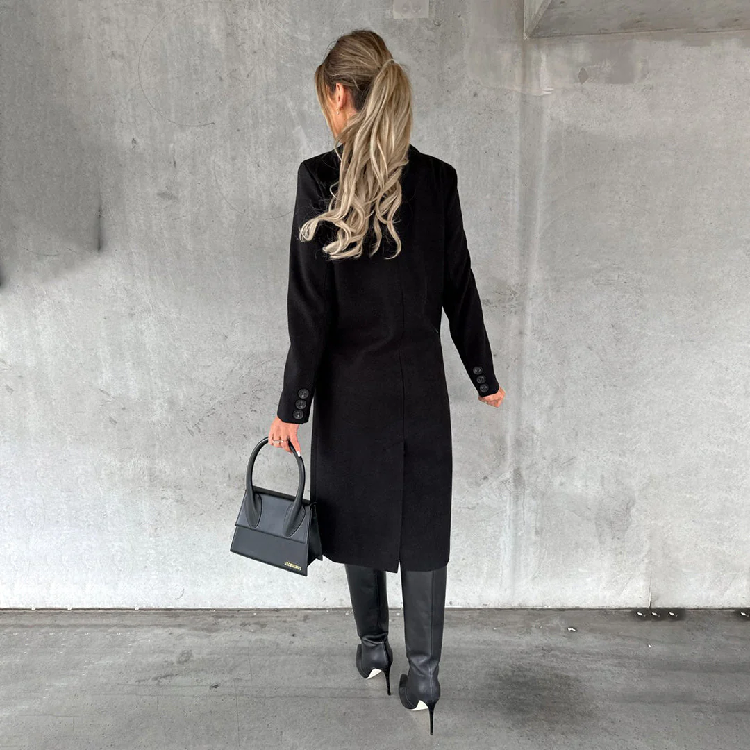 Evelyn – Manteau long femme classique avec boutons et poches - Image 12