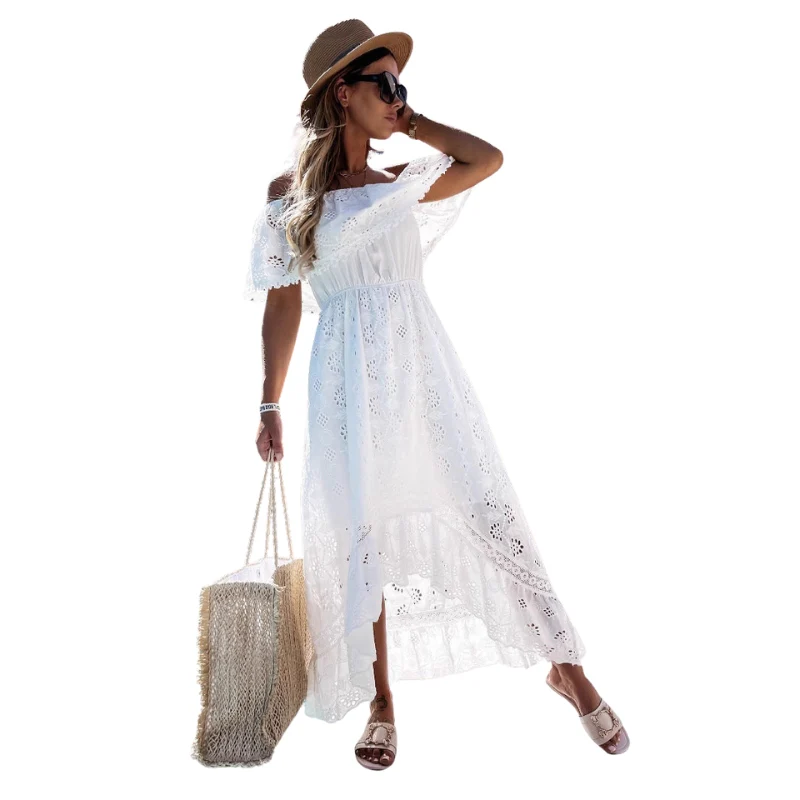 Robe longue à épaules dénudées avec détail volanté