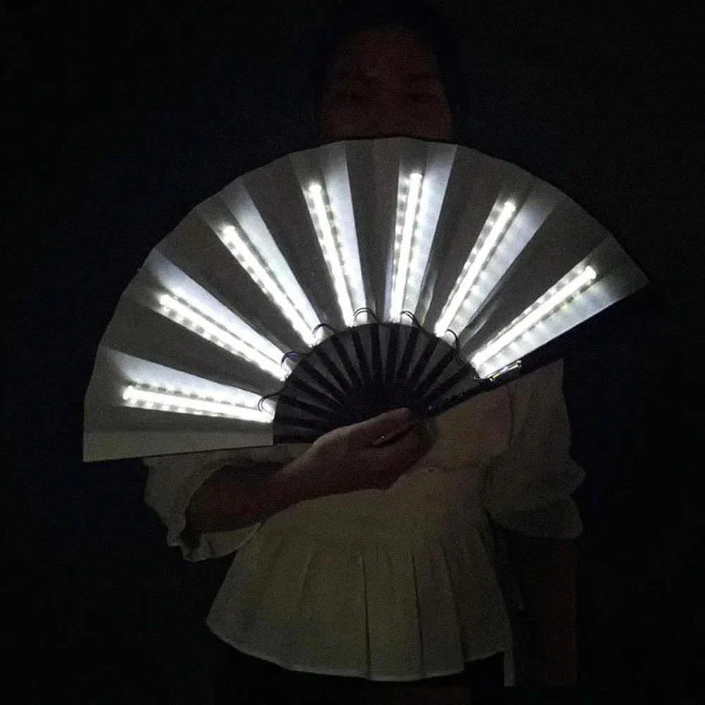 Ventilateur portable à éclairage LED pour un confort et un style frais - Image 2