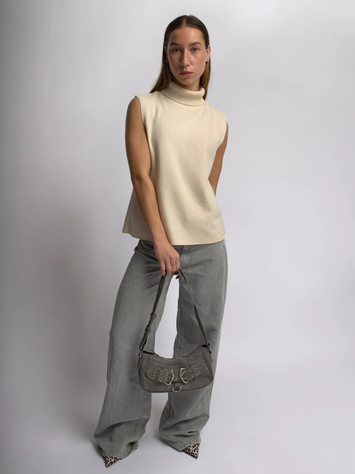 Sac à Bandoulière Élégant avec Fermeture Éclair et Design Classique - Image 3
