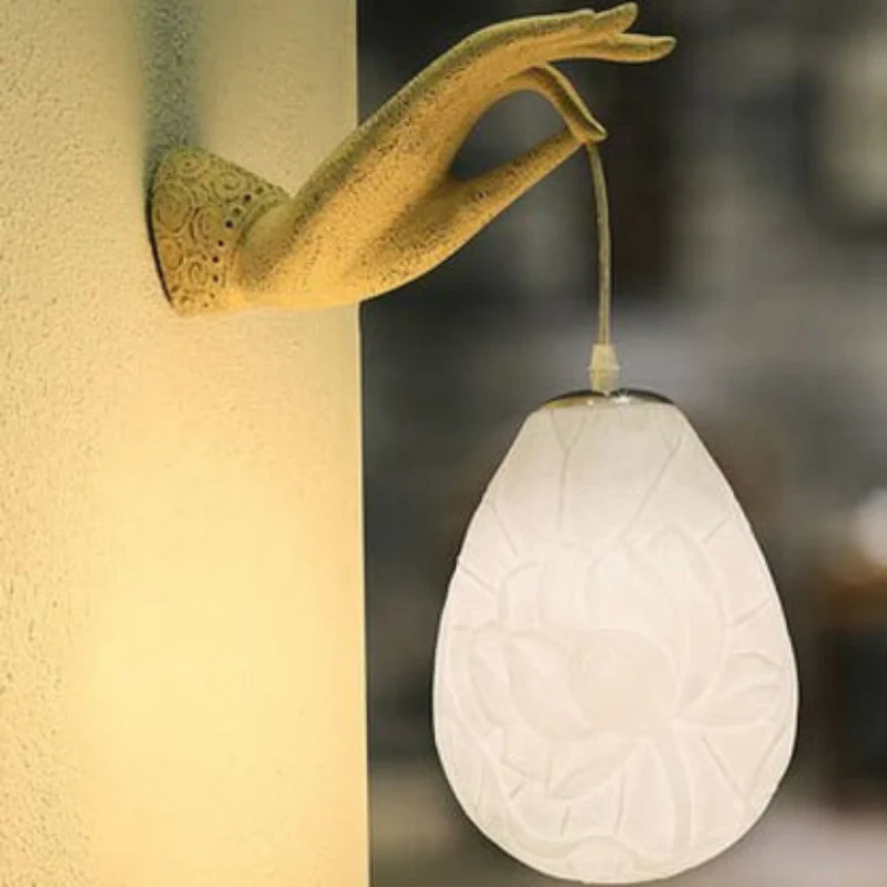 Lampe murale LED forme de main avec sphère lumineuse - Image 6