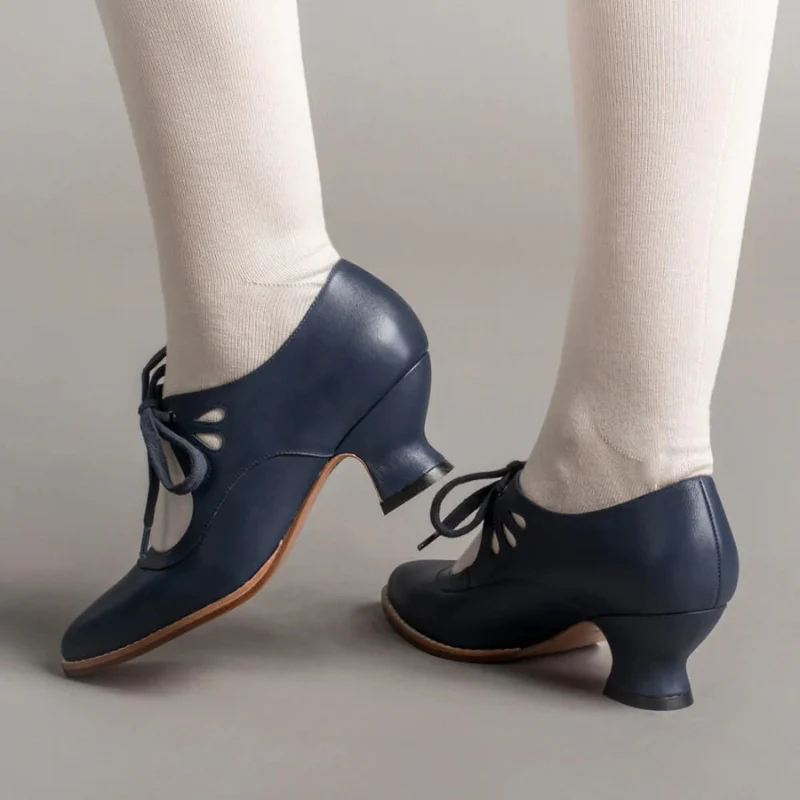Chaussures à Talons Tendance avec Détails Découpés - Image 2