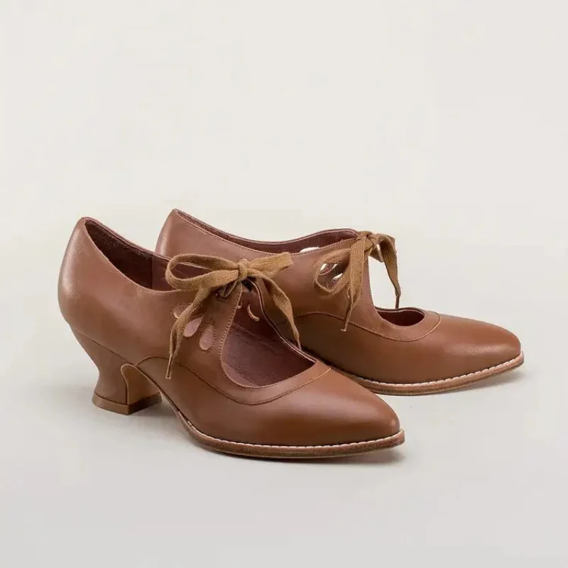 Chaussures à Talons Tendance avec Détails Découpés - Image 8