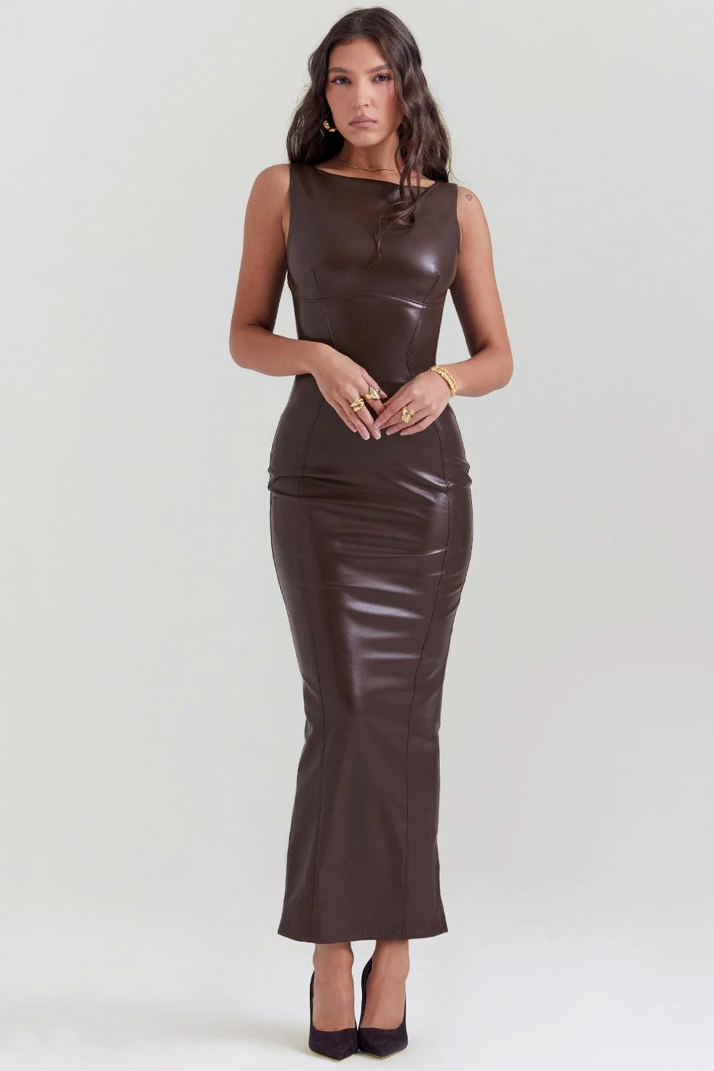 Hazel - Robe longue en cuir avec silhouette flatteuse