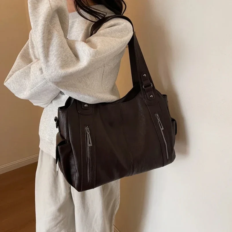 Helena – Sac bandoulière grande capacité avec bretelles réglables - Image 9