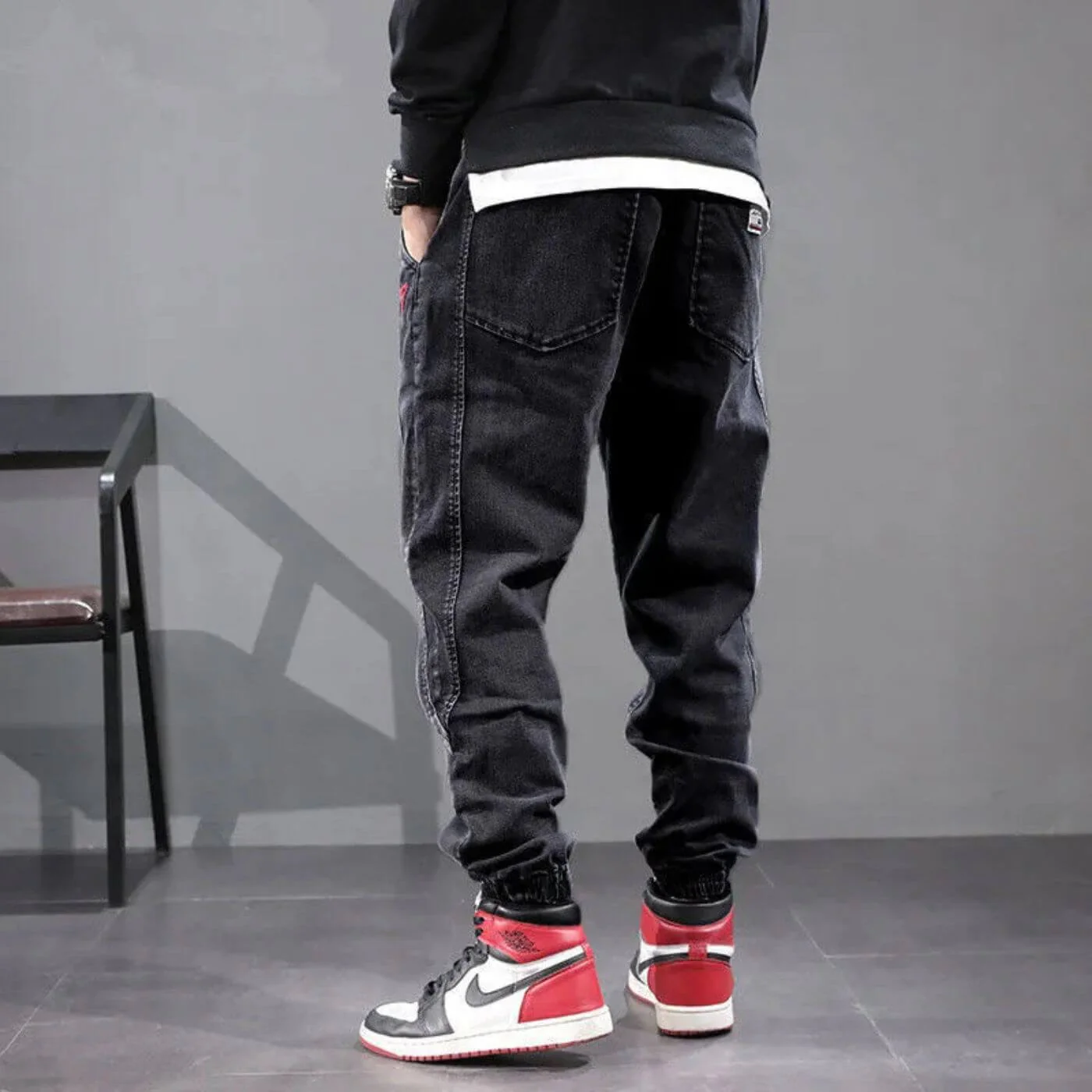 Pantalon homme avec poches latérales coupe décontractée - Image 3