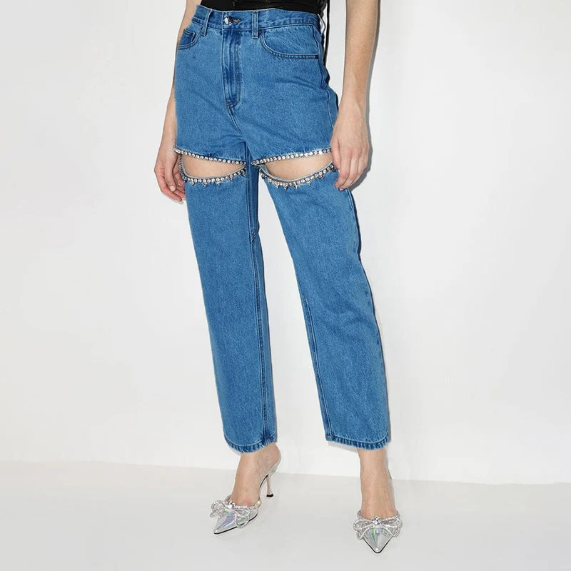 Jean femme taille haute coupe droite avec découpes urbaines