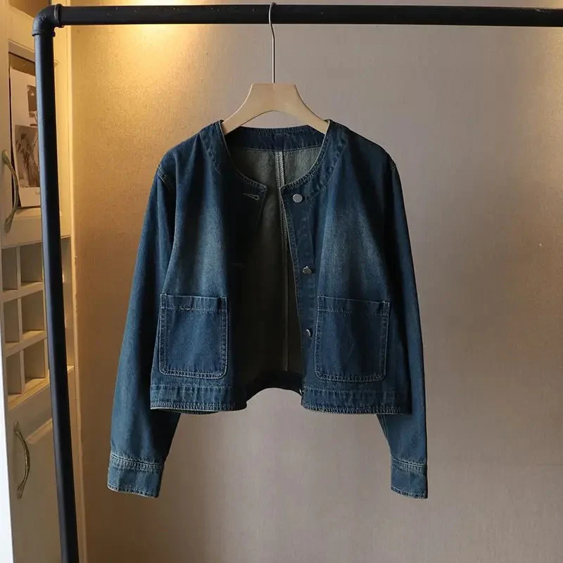Veste femme en cuir boutonnée col rond - Image 3
