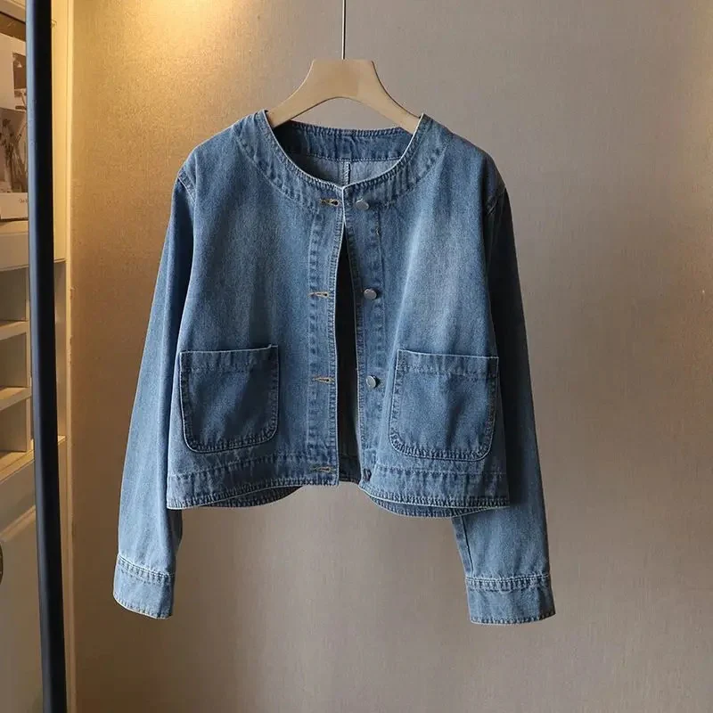 Veste femme en cuir boutonnée col rond - Image 4