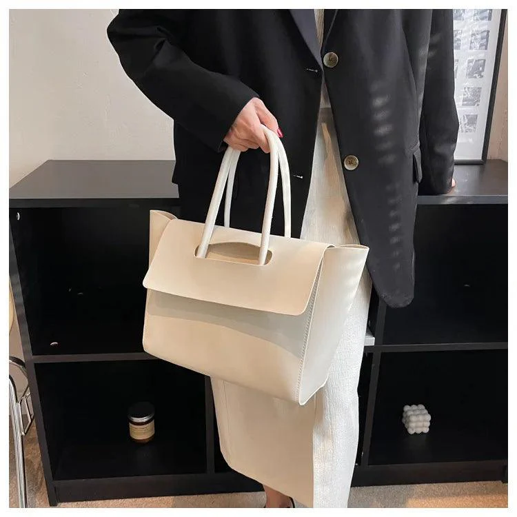Sac fourre-tout chic et structuré - Image 2