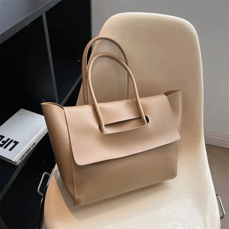 Sac fourre-tout chic et structuré - Image 9