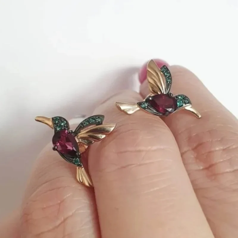 Boucles d’oreilles pendantes Leah colibri - Image 3