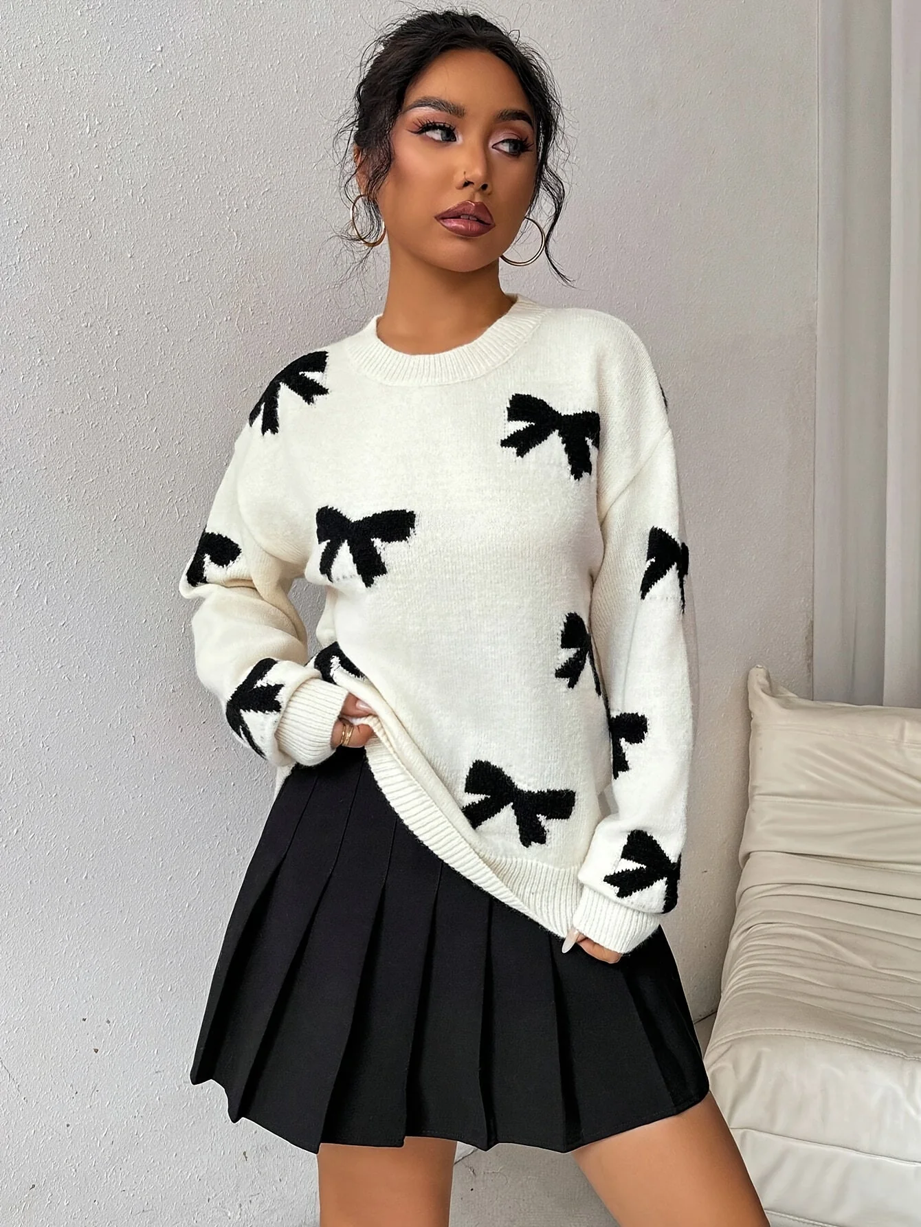Pull élégant avec détail nœud et motif color-block - Image 2