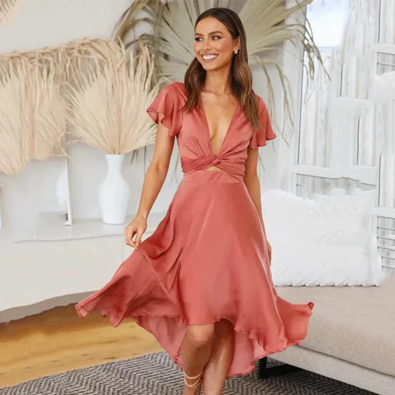 Robe Lily élégante décolleté V taille nouée manches fluide