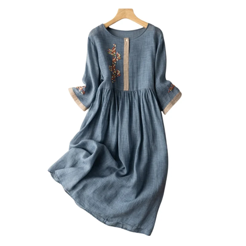 Robe ample à manches longues avec broderie et col rond