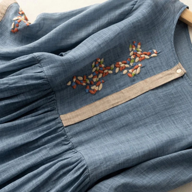 Robe ample à manches longues avec broderie et col rond - Image 7